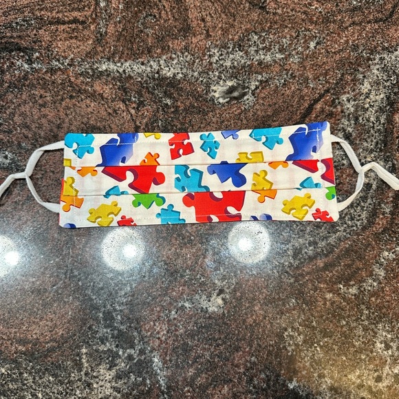 Handmade reusable face mask- adult size - Picture 2 of 3